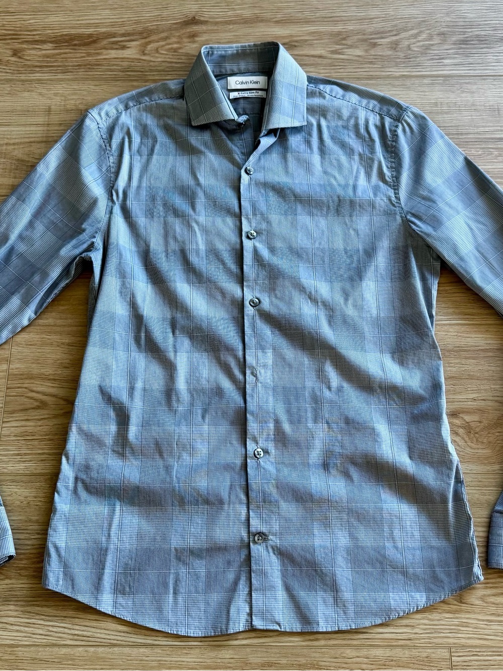 Calvin Klein Men's Blue Plaid Long-Sleeve Dress Shirt